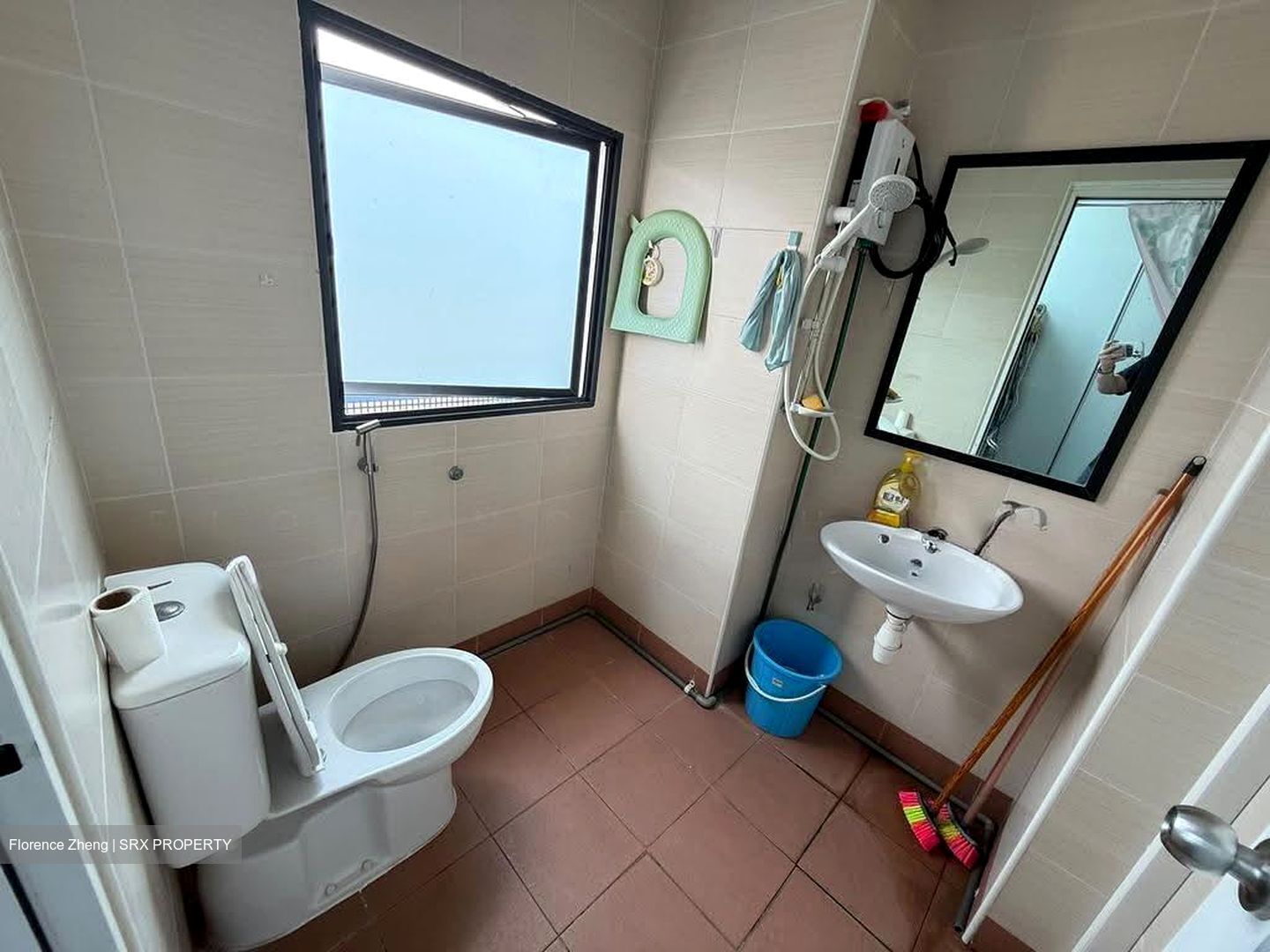 Tradehub 21 (D22), Factory #625896881